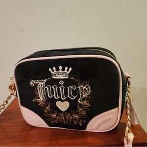 Black & Pink Juicy Couture Heritage Camera Bag.